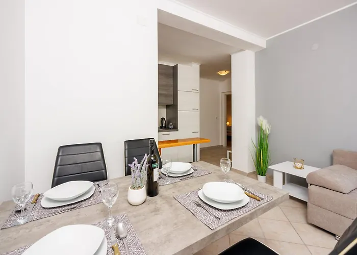 アパート Nina ツリクヴェニツァ